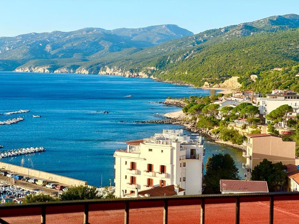 Apartamento Cala Gonone House Exterior foto